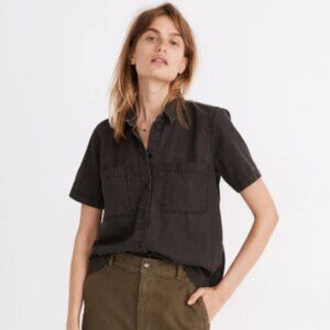 Madewell Denim Short-Sleeve Button-Up Shirt in Lunar Wash Women's Small